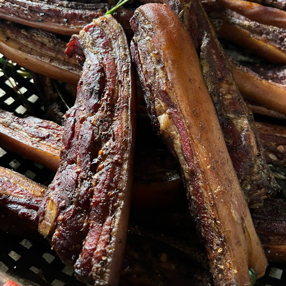 thịt ba chỉ treo gác bếp